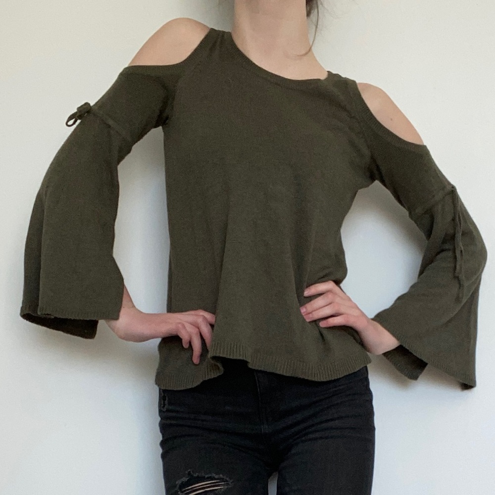 American Eagle dark green sweater